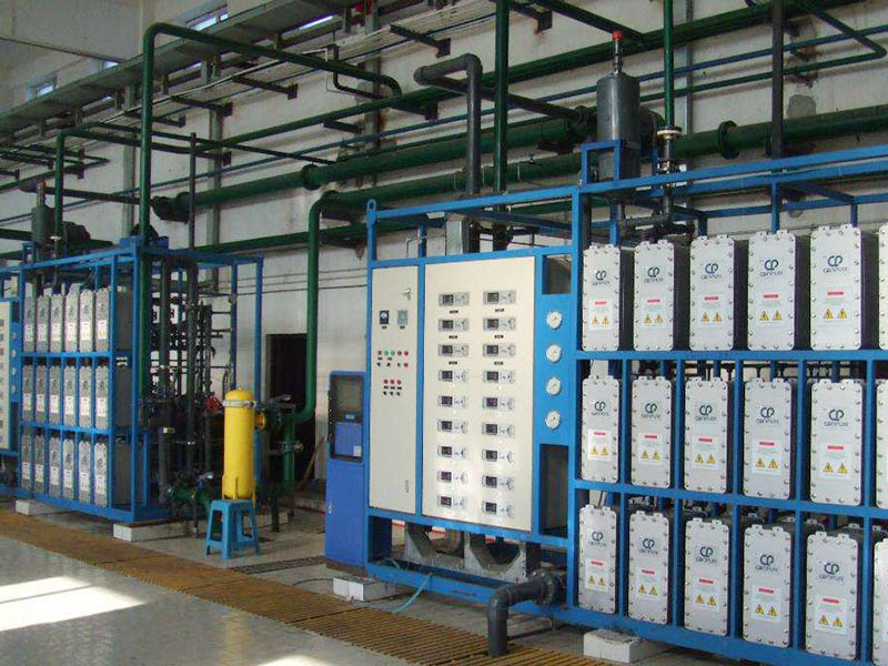 EDI設(shè)備內(nèi)部有兩個(gè)水膽,一個(gè)是熱水膽,一個(gè)是冷水膽